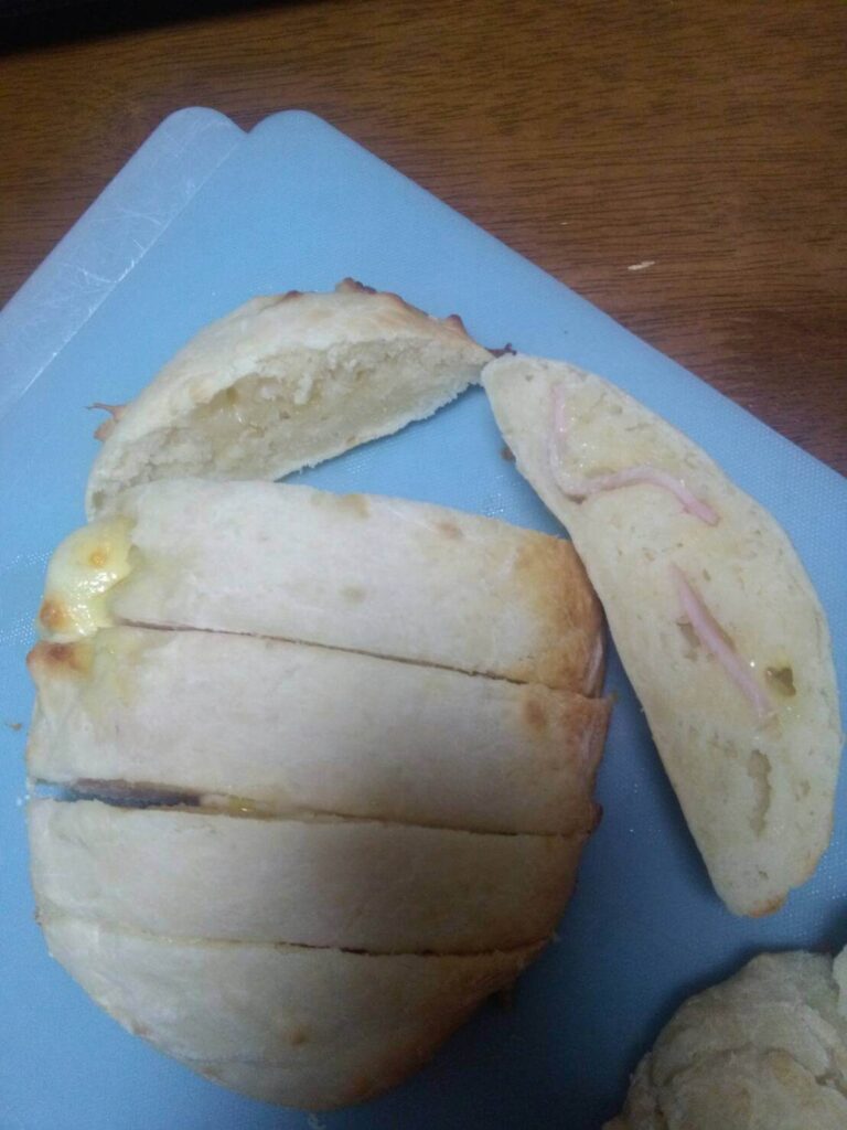 ドデカパンベーコンチーズ