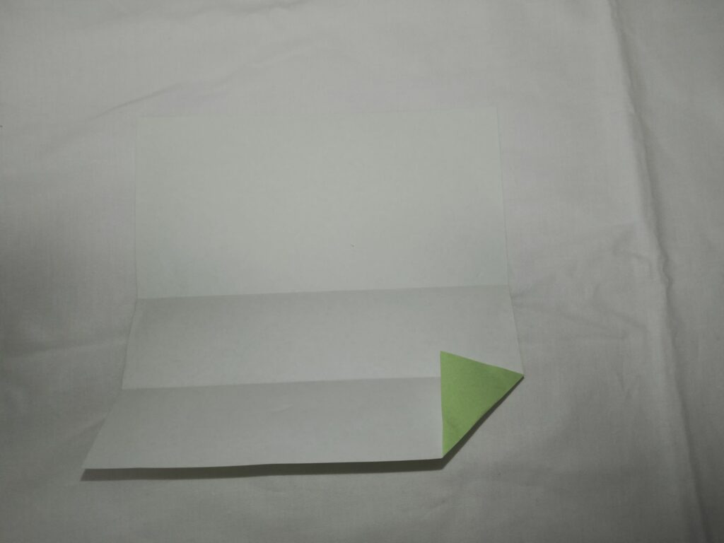折り紙8枚で作るリースの作り方